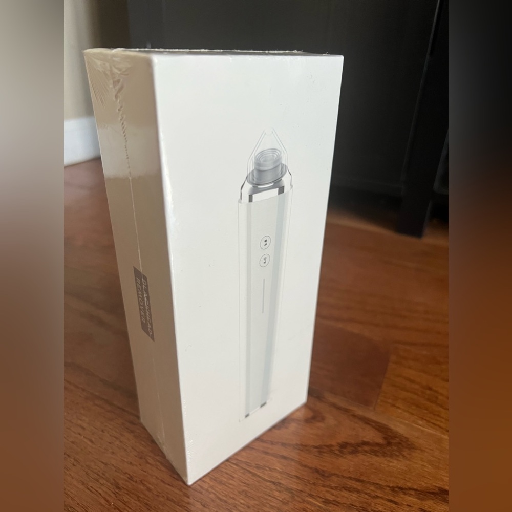 Blackhead remover suction device